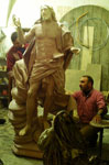 Statue in lavorazione pronte per la coloritura